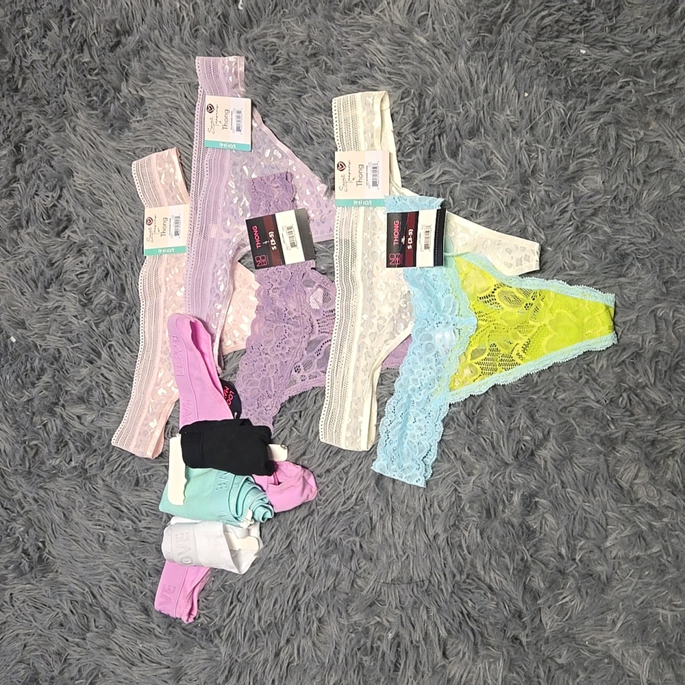 All new never worn thongs